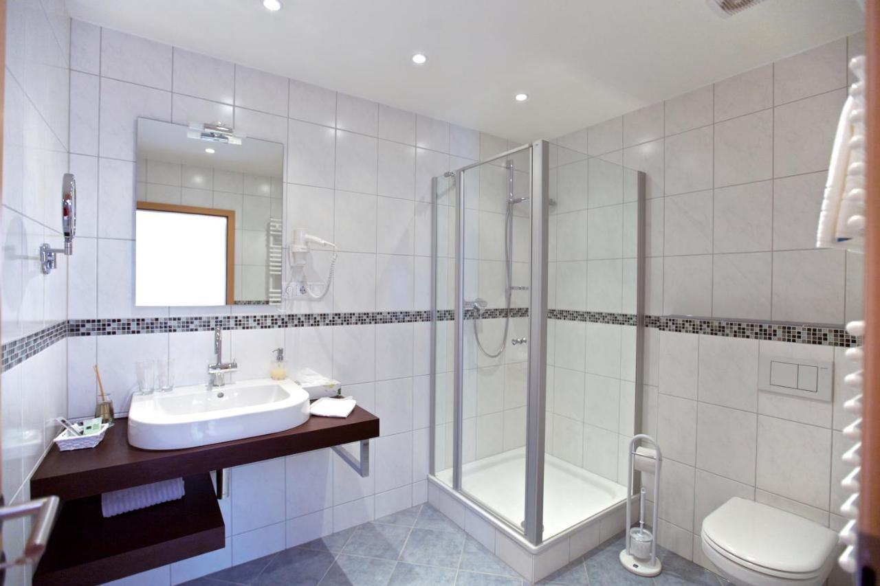 Genholter Hof Hotel Bruggen  Bagian luar foto